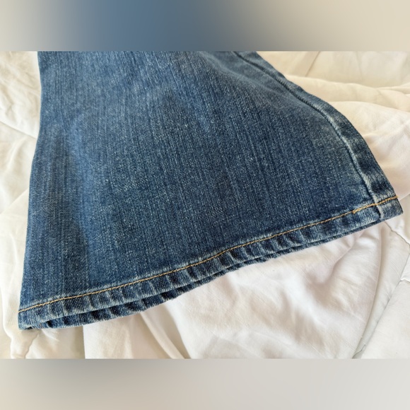 Women’s Blue Jeans - Picture 4 of 5